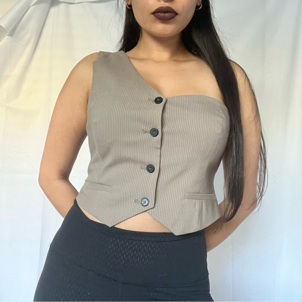 Bershka Stylish Asymmetrical Button-Up Vest